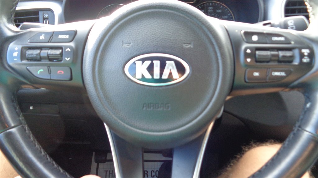 2016 Kia Sorento - $16,499