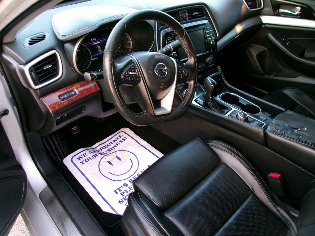 2016 Nissan Maxima