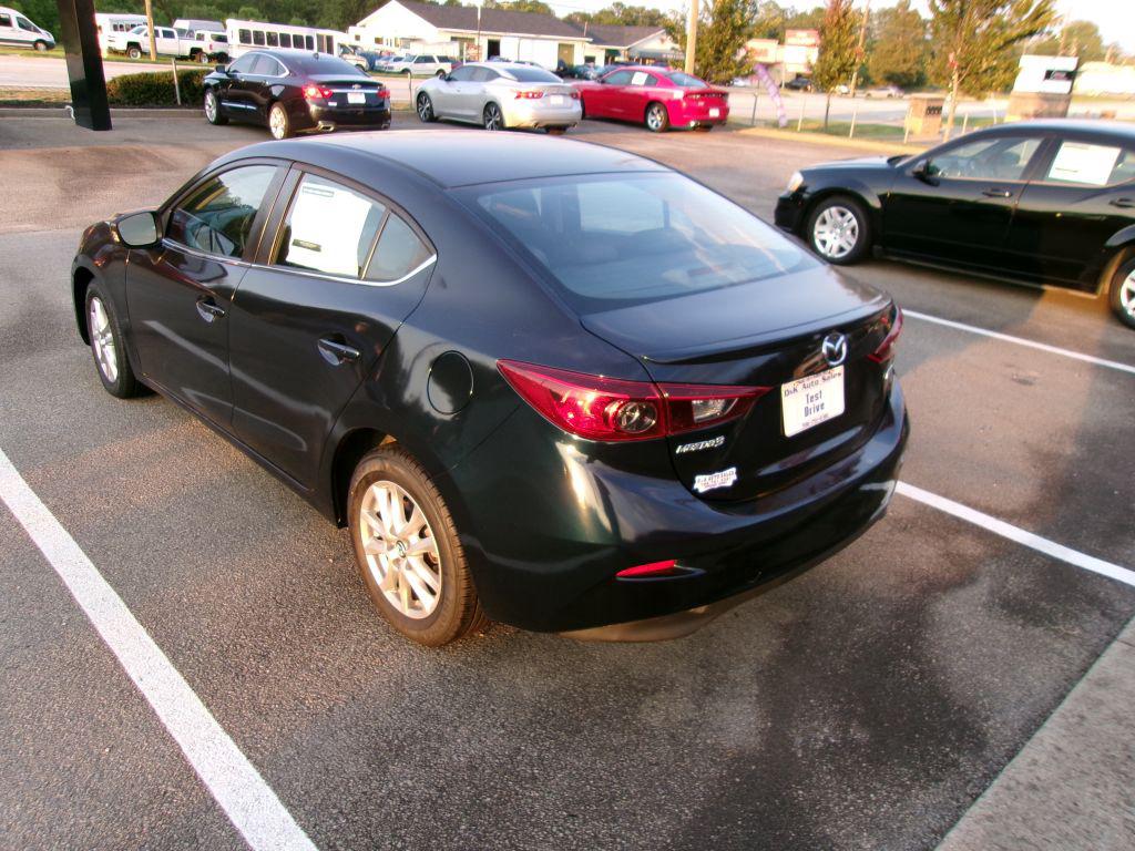 2015 MAZDA MAZDA3