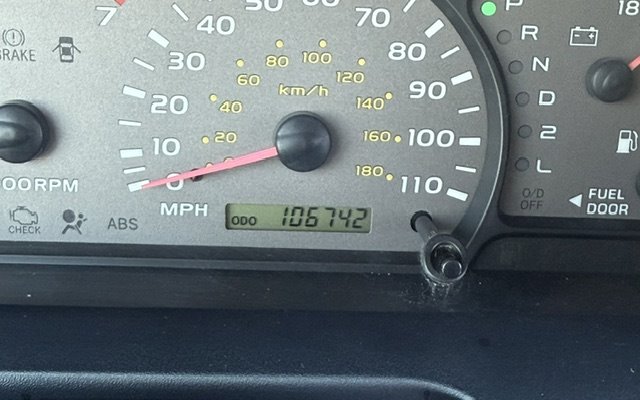 2004 Toyota Sequoia