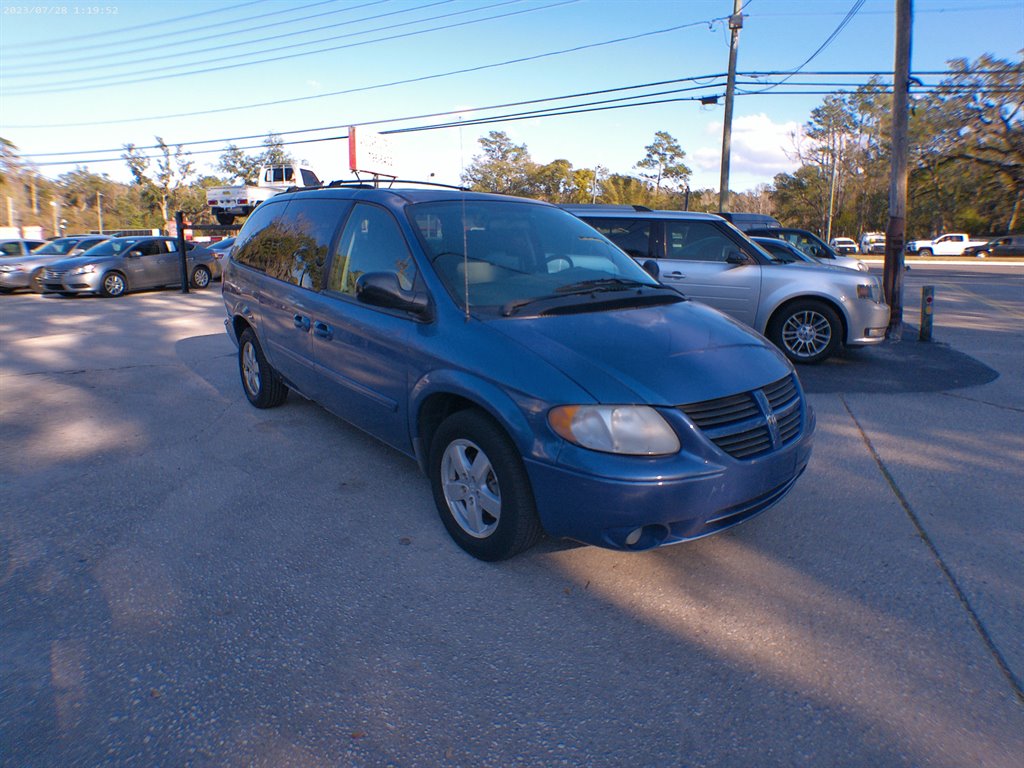 2007 Dodge Grand Caravan SXT photo