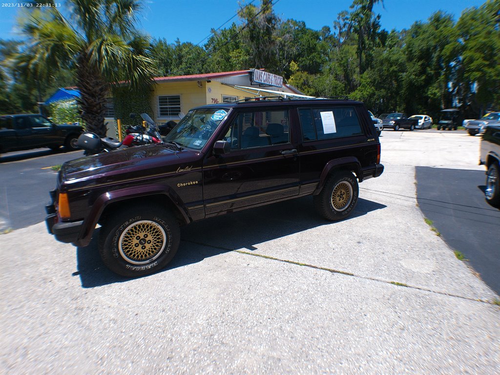 The 1989 Jeep Cherokee Limited photos