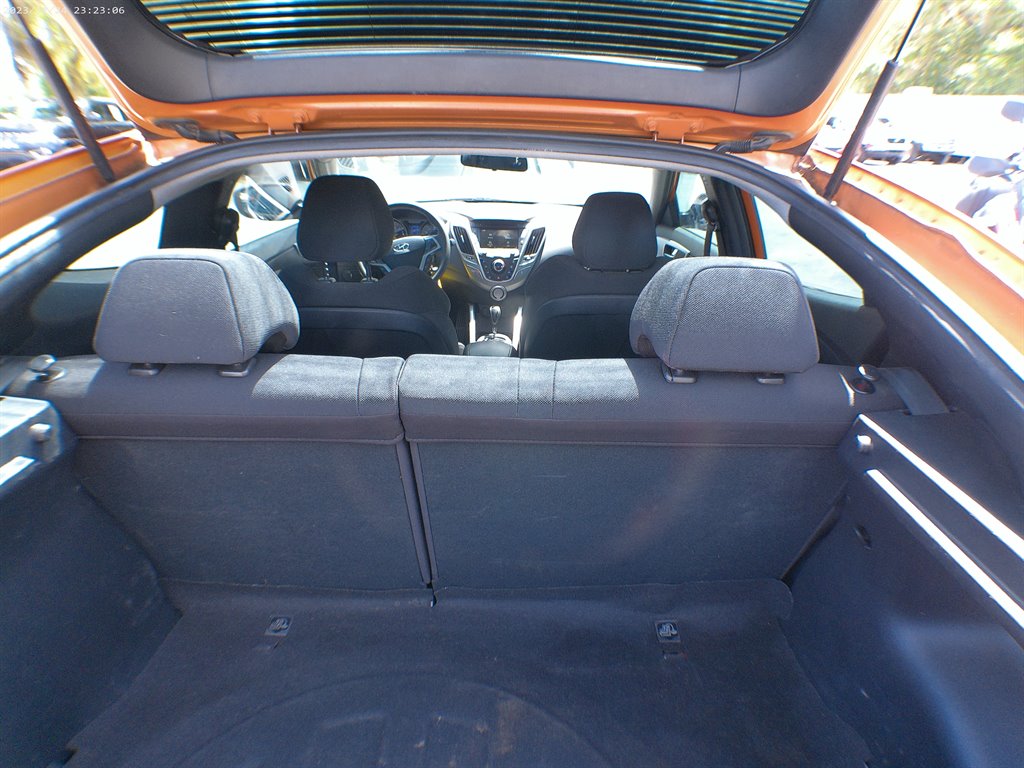 2016 Hyundai Veloster photo
