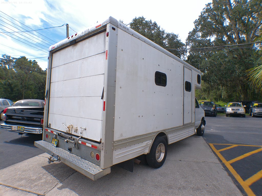 2007 Ford E-450