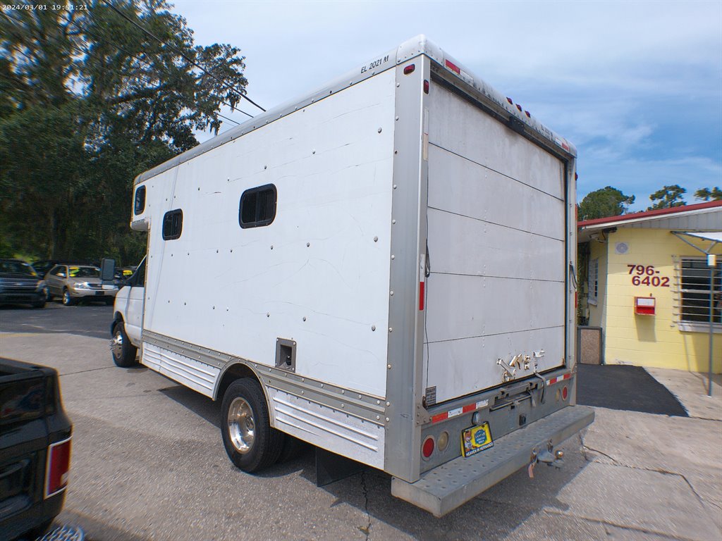 2007 Ford E-450