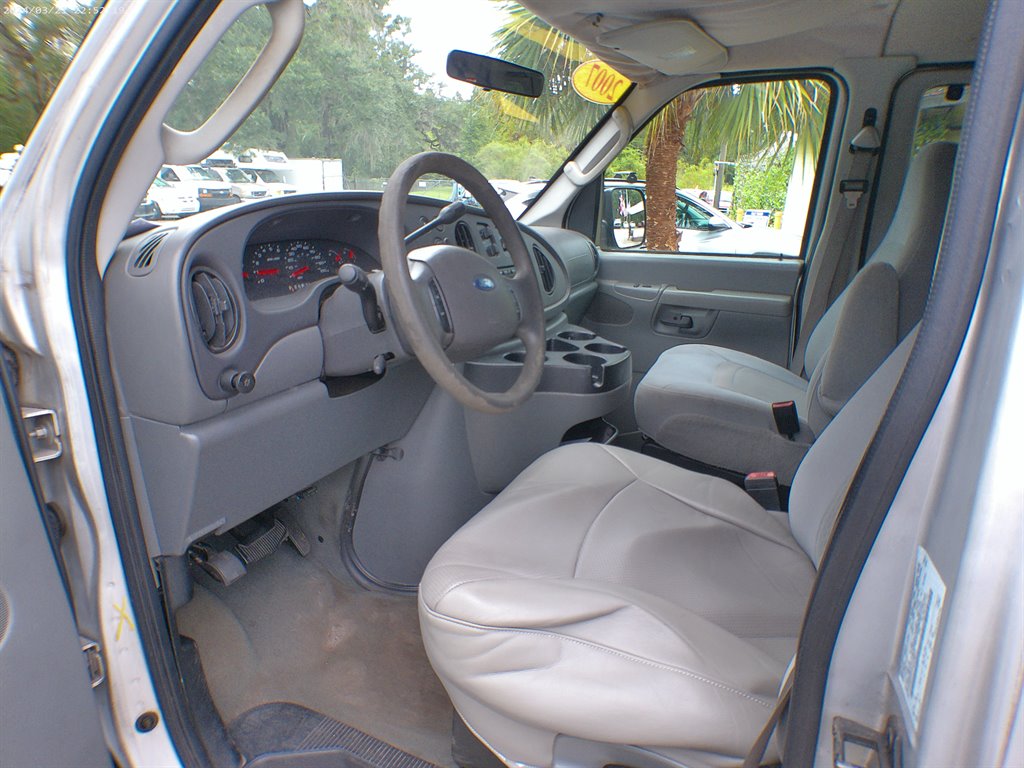 2007 Ford E-350