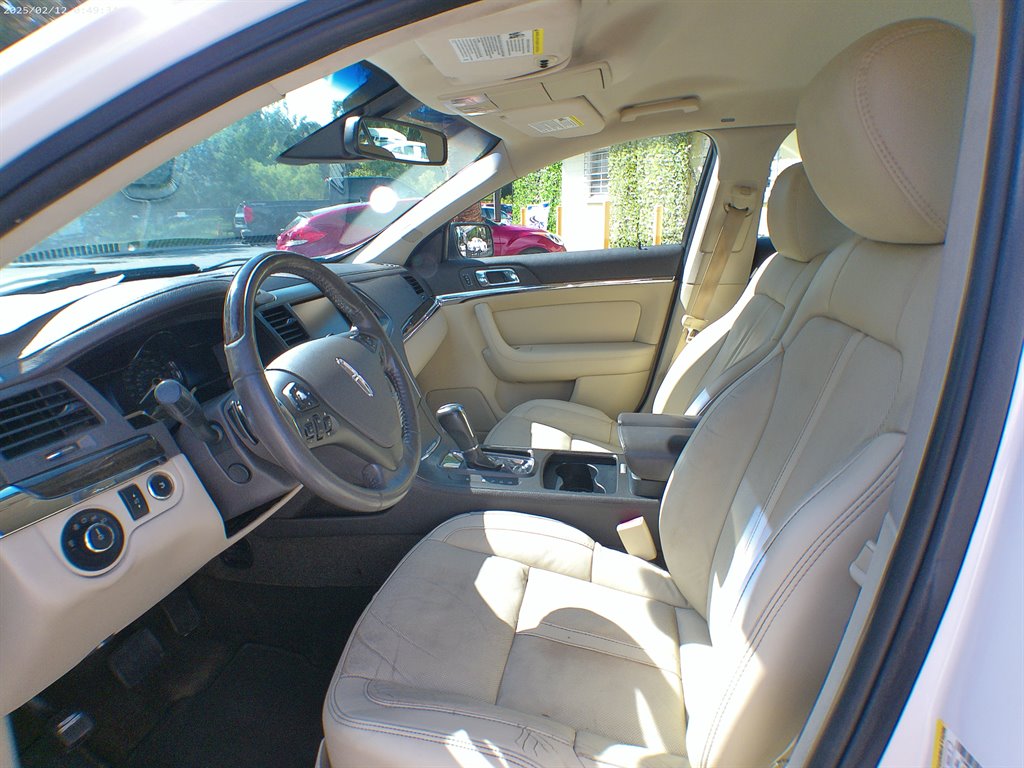 2015 Lincoln MKS