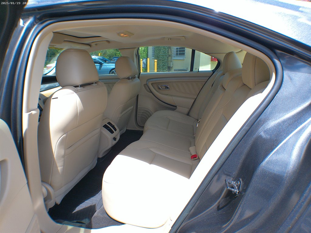 2016 Ford Taurus