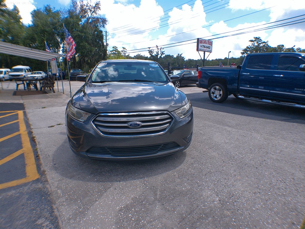 2016 Ford Taurus