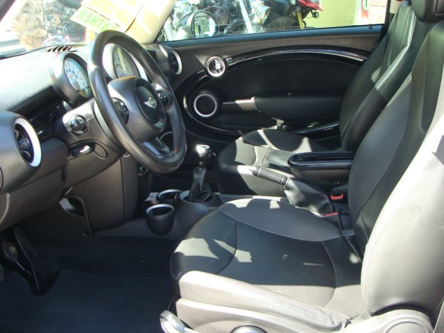 2014 MINI Clubman Hatchback - $10,995