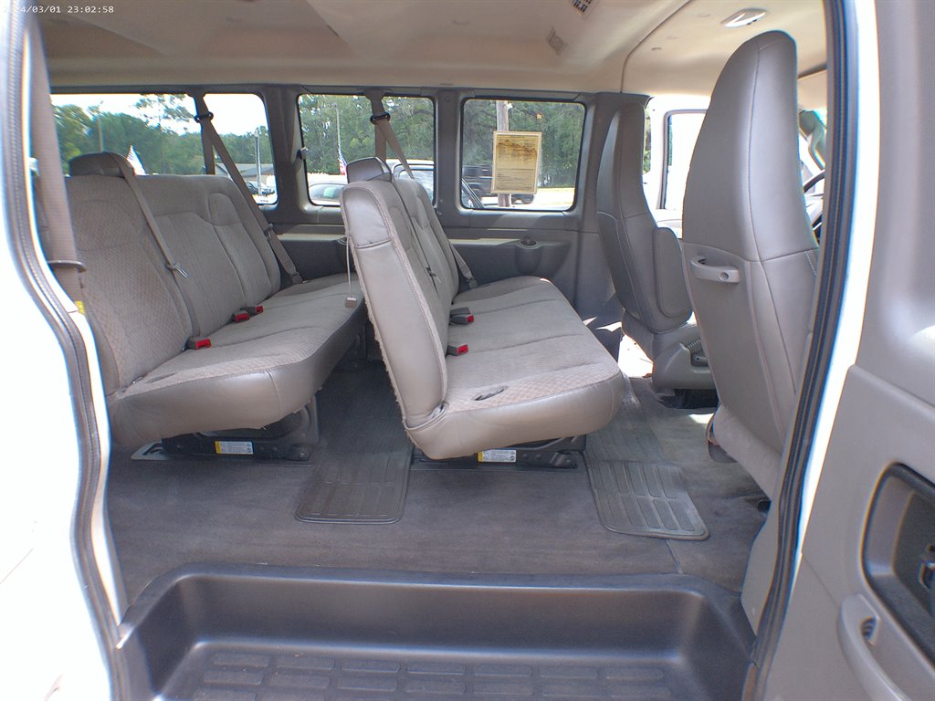 2017 Chevrolet Express - $23,995
