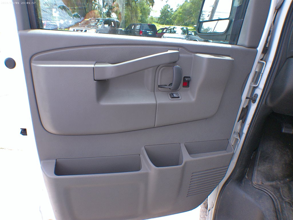 2017 Chevrolet Express - $23,995