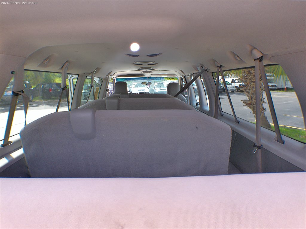 2012 Ford E-350