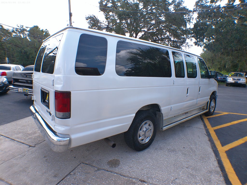 2012 Ford E-350
