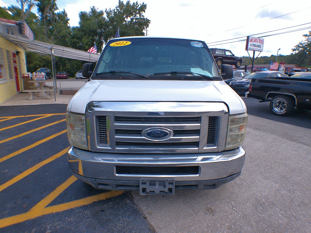 2012 Ford E-350