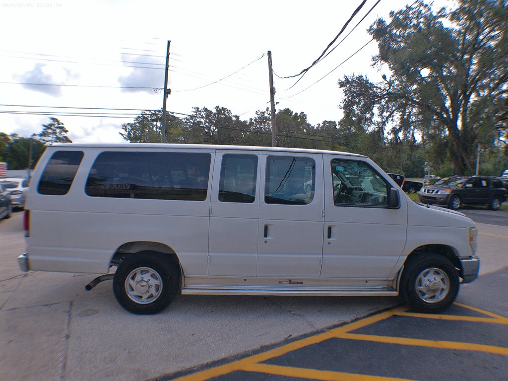 2012 Ford E-350
