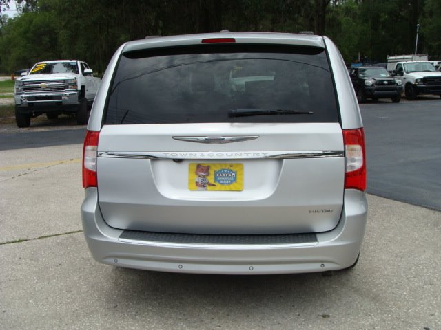 2011 Chrysler Town & Country Limited photo