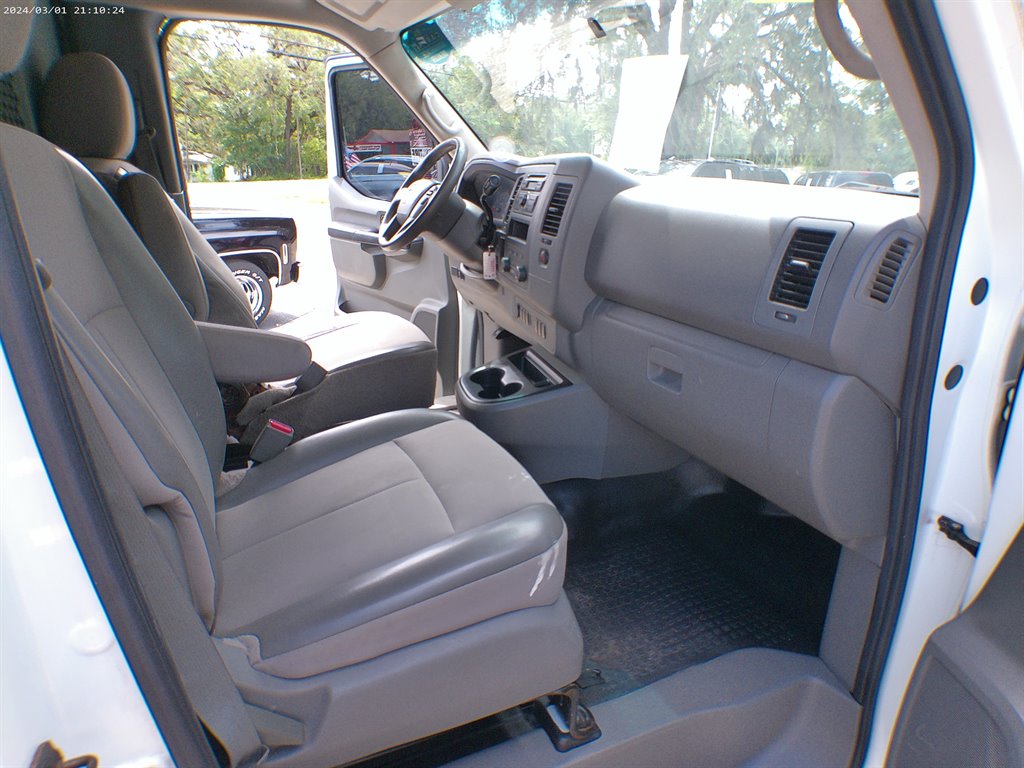 2016 Nissan Nv