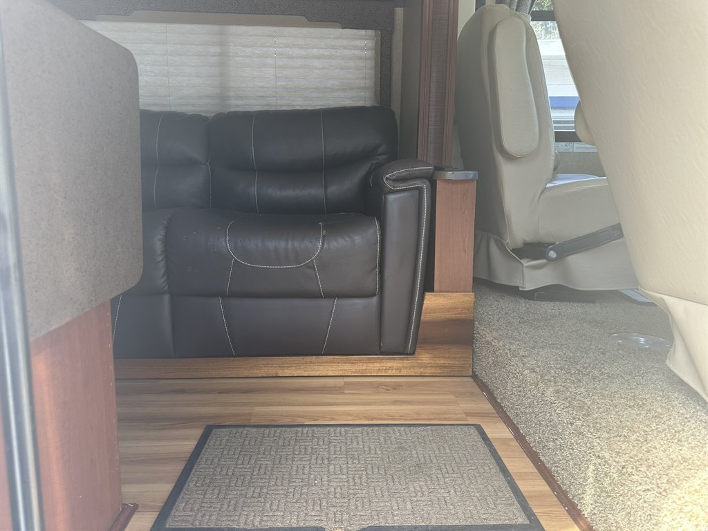 2015 Ford E-350 Super Duty