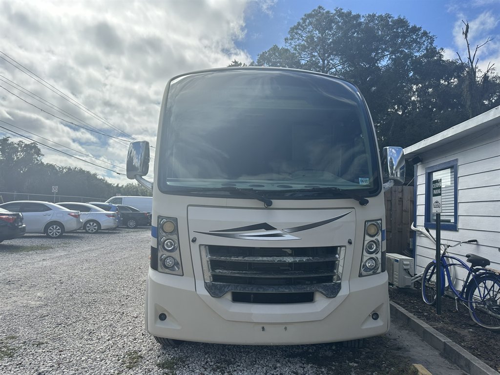2015 Ford E-350 Super Duty