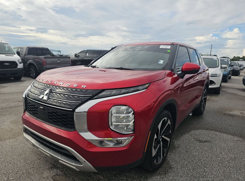 2023 Mitsubishi Outlander