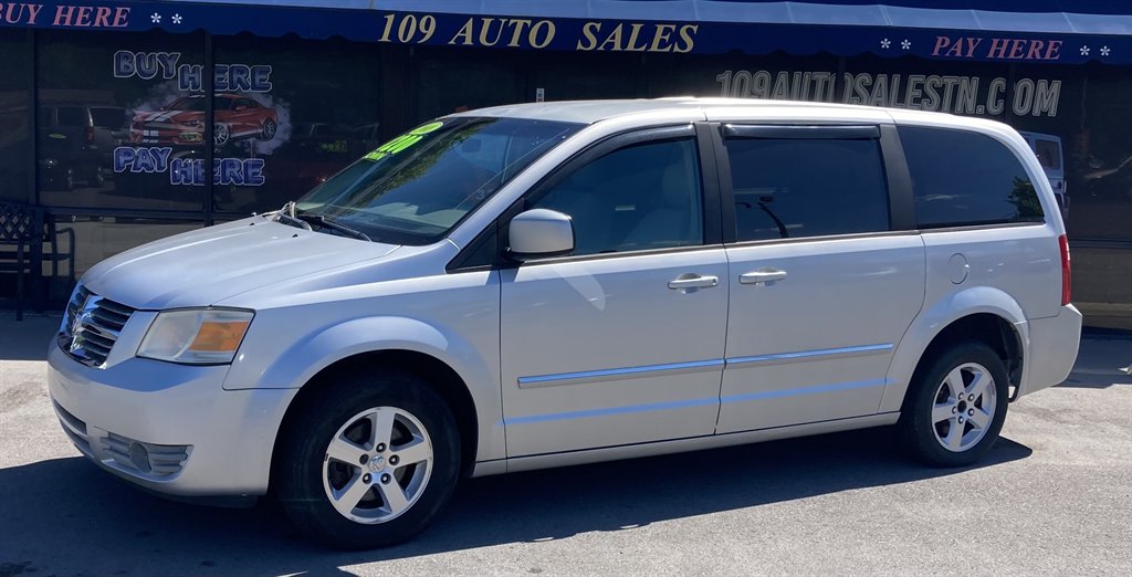 2008 Dodge Grand Caravan SXT photo