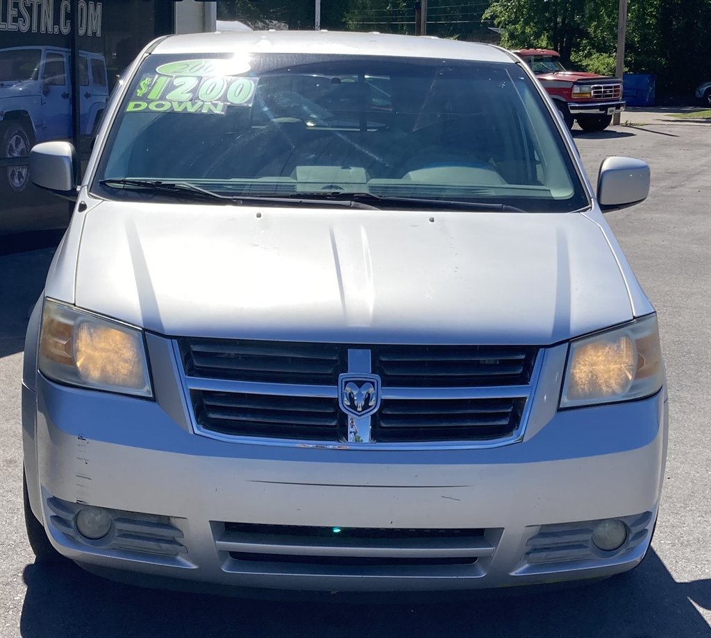 2008 Dodge Grand Caravan SXT photo