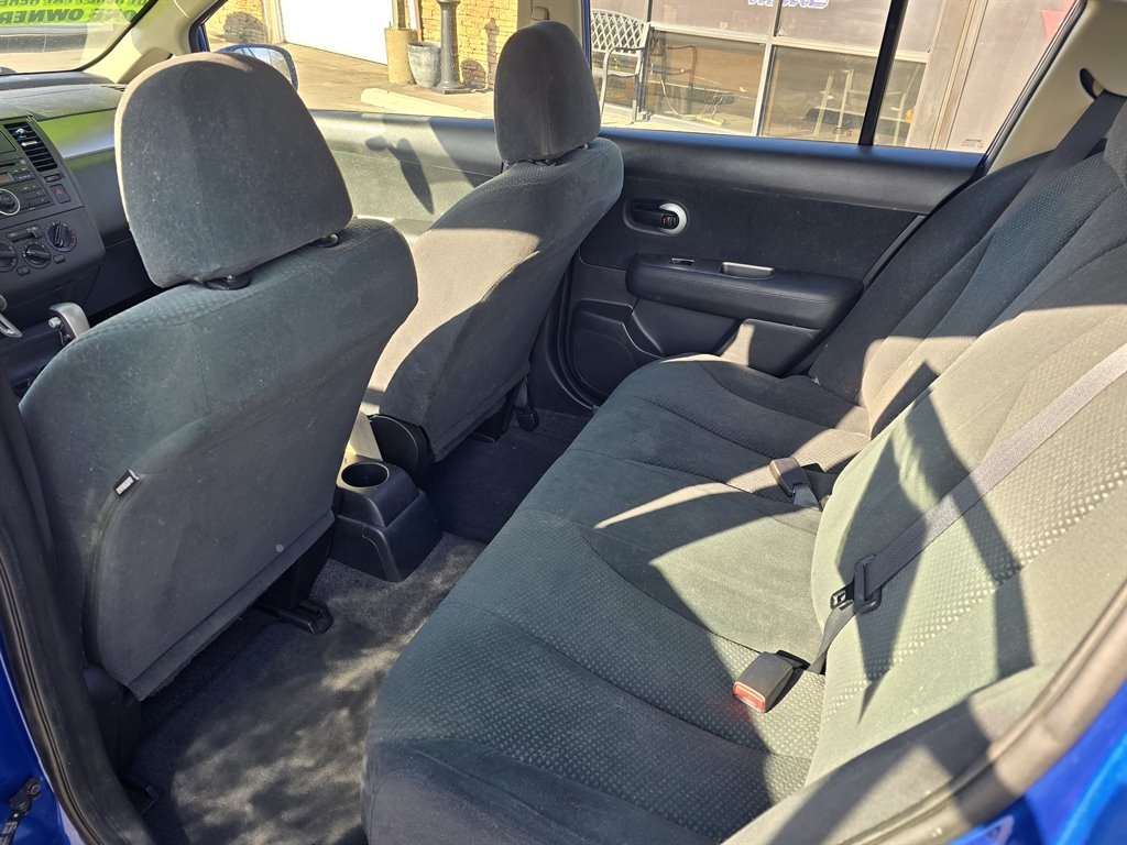 2012 Nissan Versa 1.8 S photo