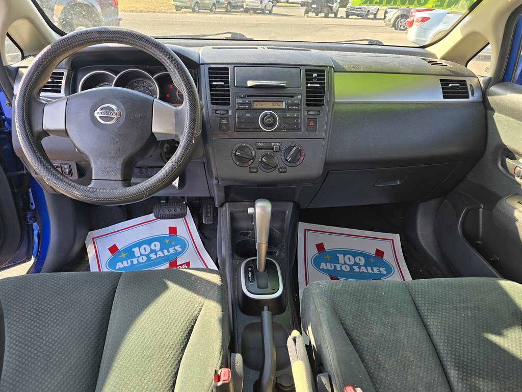 2012 Nissan Versa 1.8 S photo