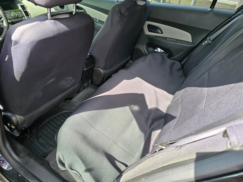 2014 Chevrolet Cruze LS Manual photo