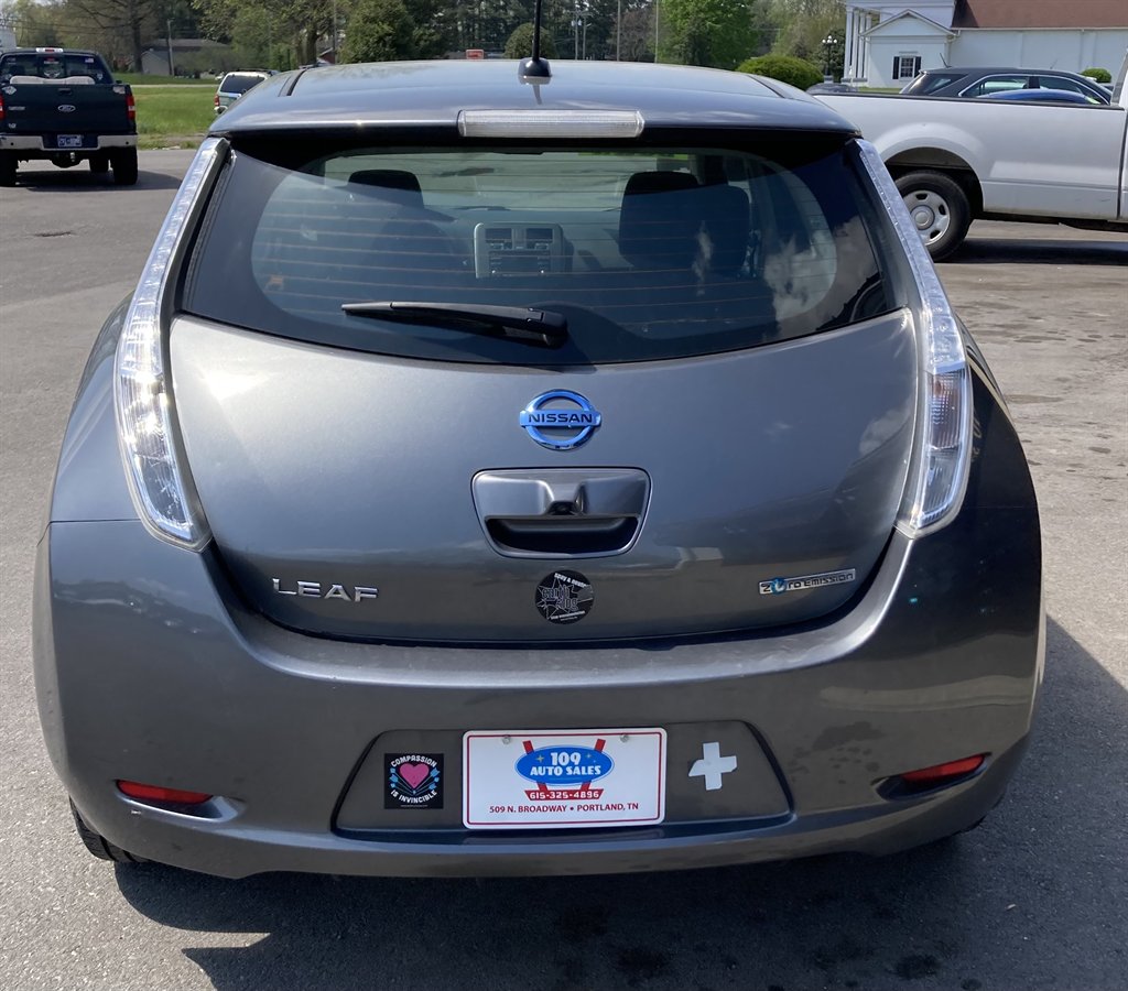 2015 Nissan LEAF S photo