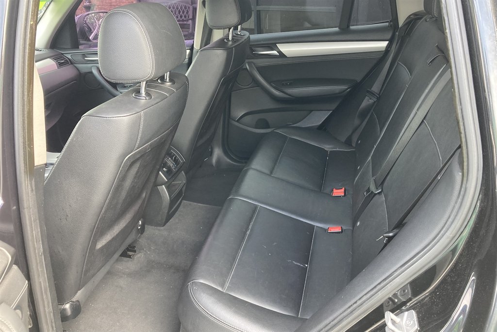 2011 BMW X3 xDrive28i photo