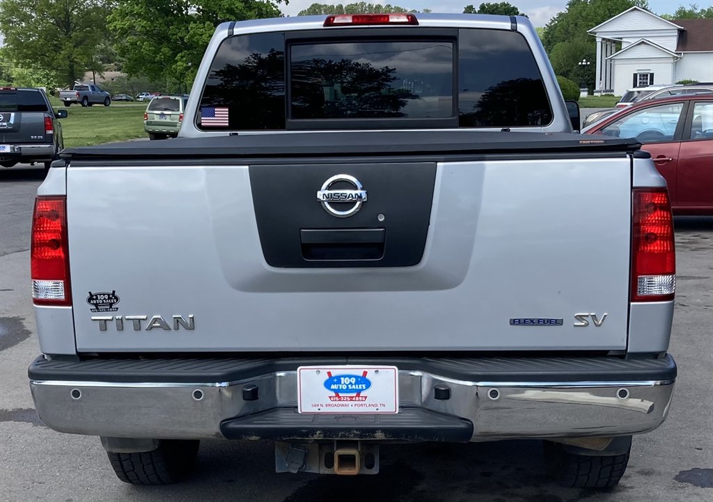 2011 Nissan Titan SV photo