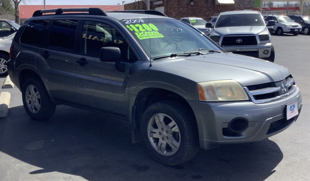 2008 Mitsubishi Endeavor - $8,995