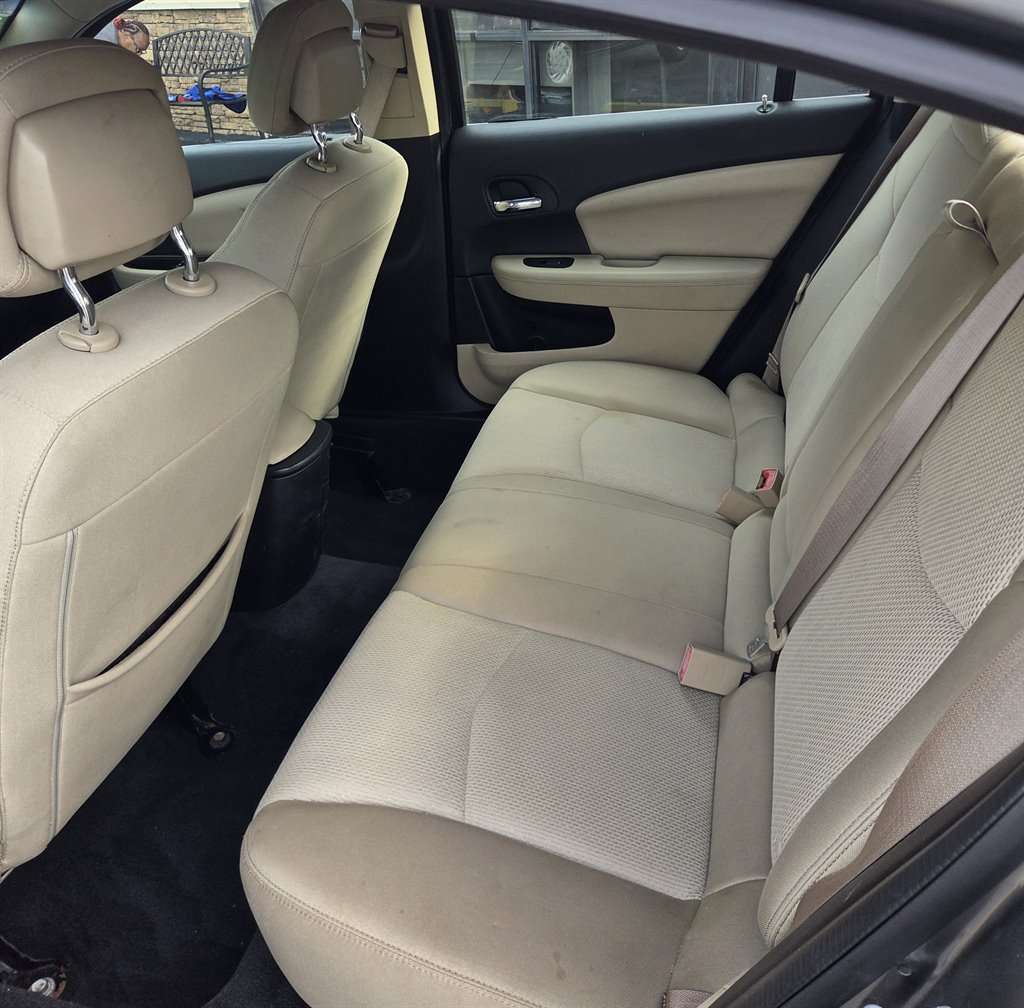 2013 Chrysler 200 - $7,995