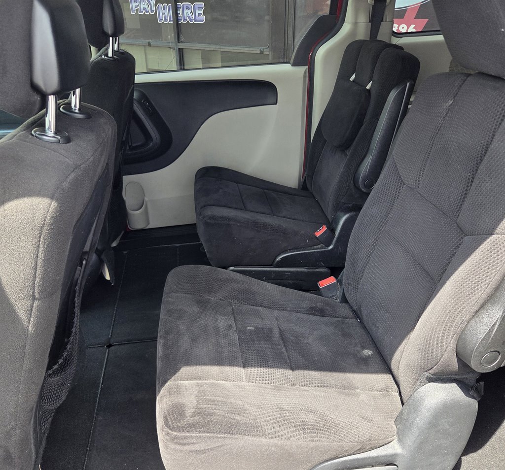 2013 Dodge Grand Caravan - $4,995