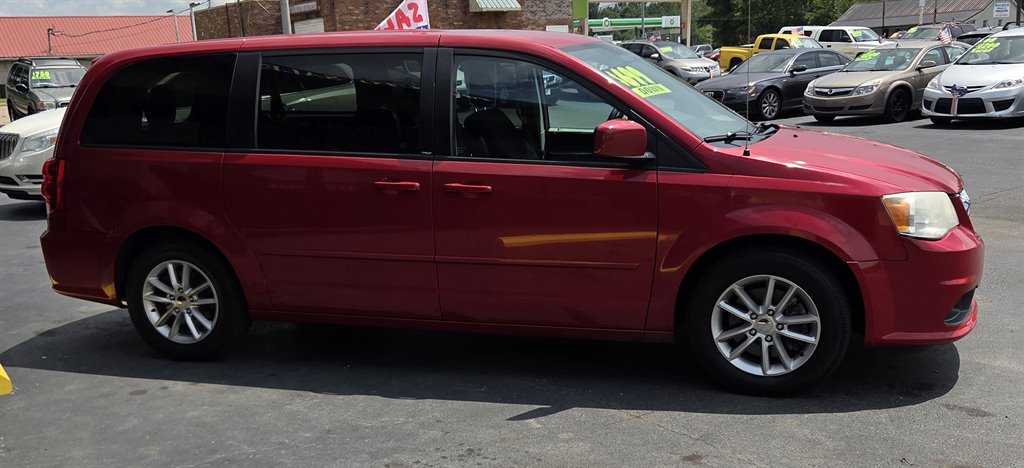2013 Dodge Grand Caravan - $4,995