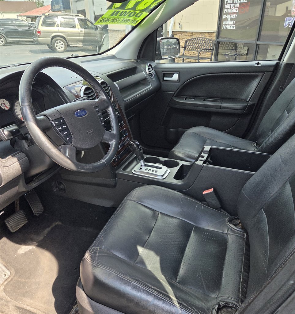 2005 Ford Freestyle - $4,995