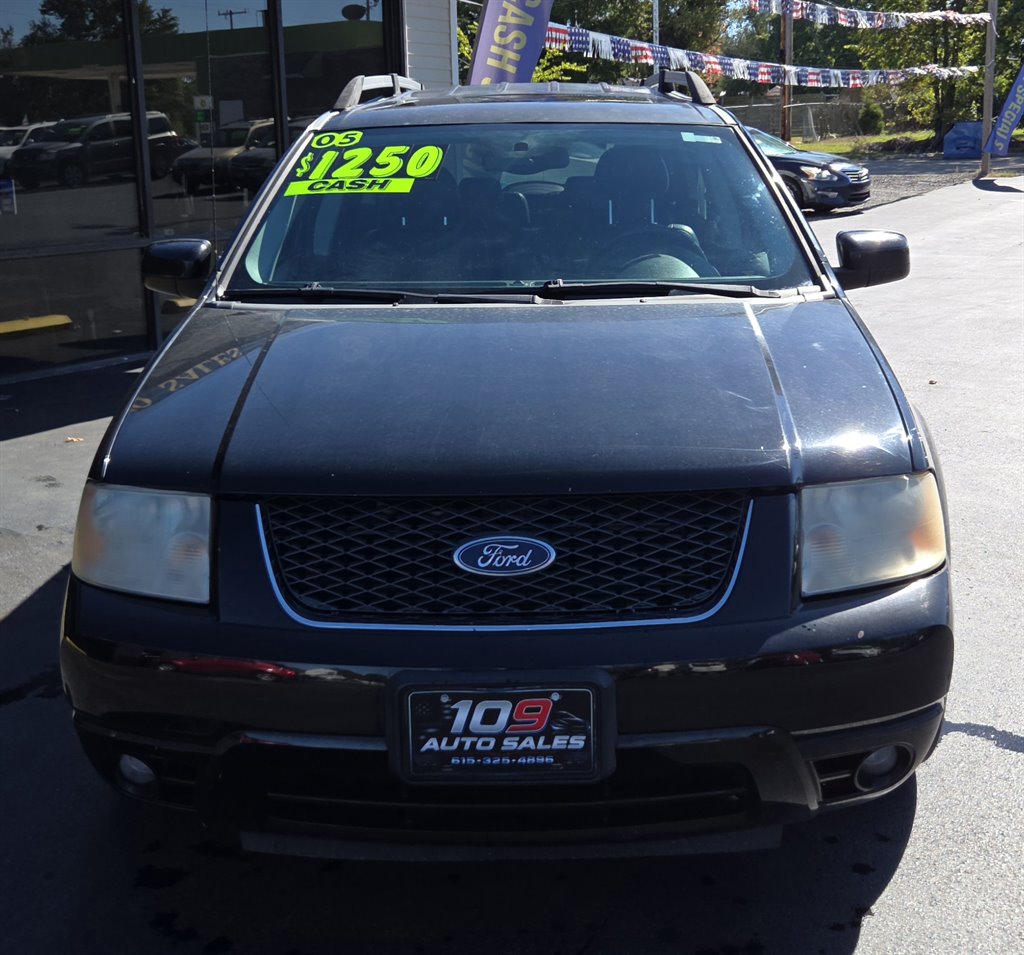 2005 Ford Freestyle - $4,995