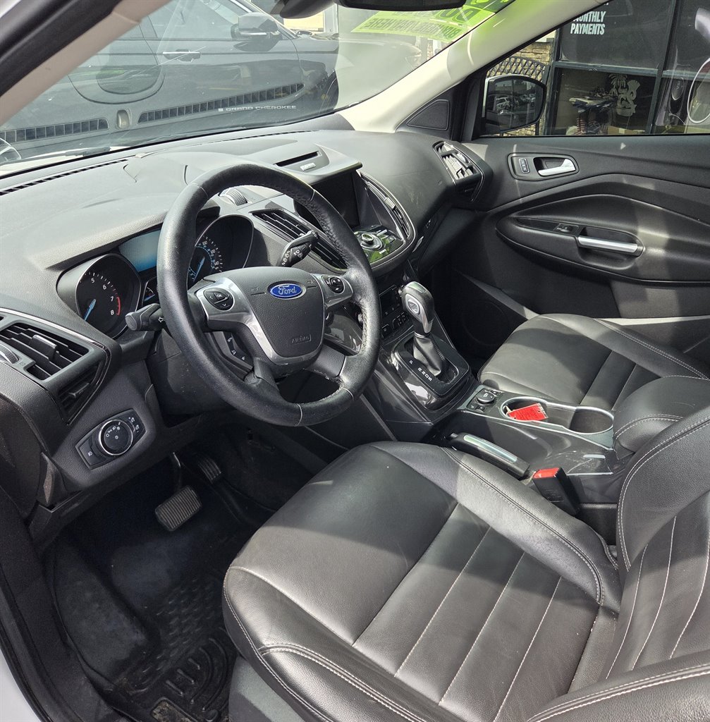 2015 Ford Escape - $6,995