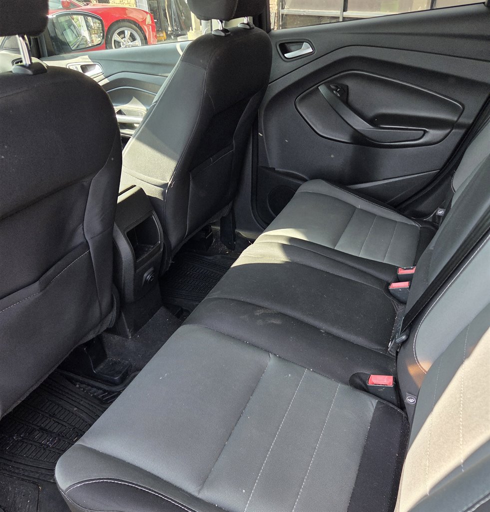 2016 Ford Escape - $6,995