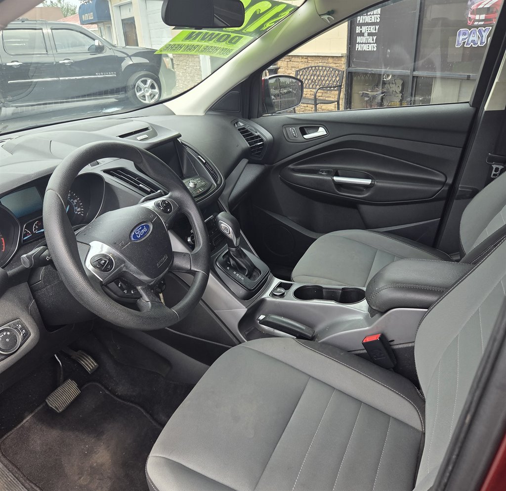 2016 Ford Escape - $7,995