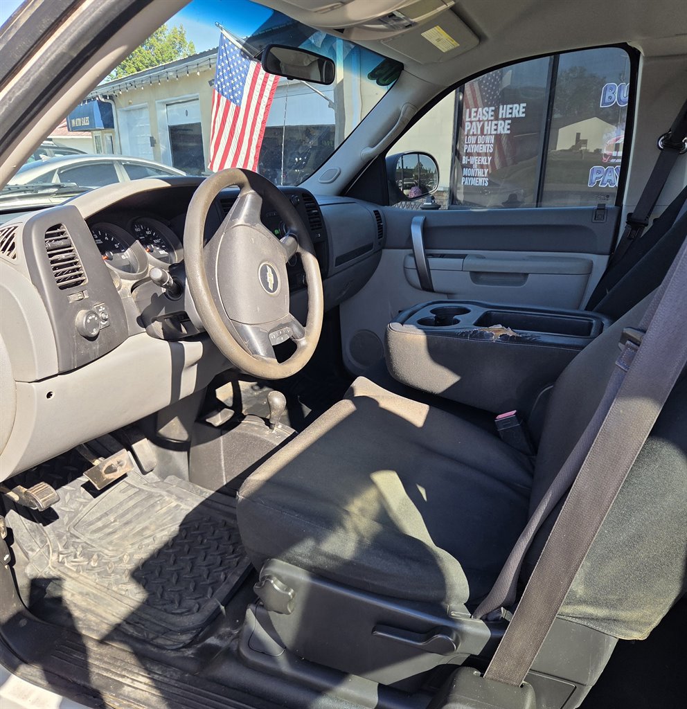 2013 Chevrolet Silverado - $9,995
