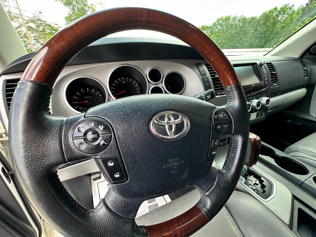 2013 Toyota Sequoia Platinum photo