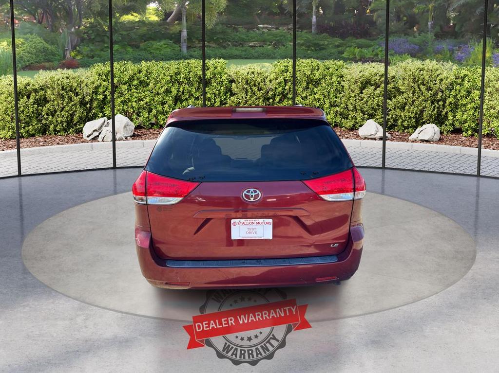 2012 Toyota Sienna - $14,995