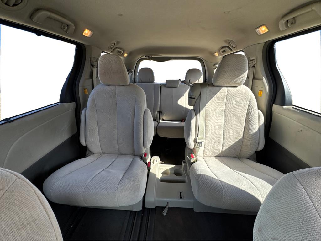 2012 Toyota Sienna - $14,995