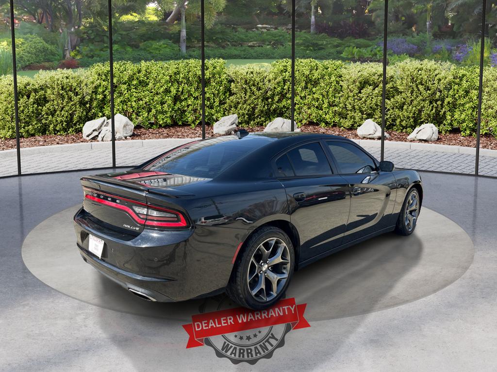 2015 Dodge Charger SXT photo