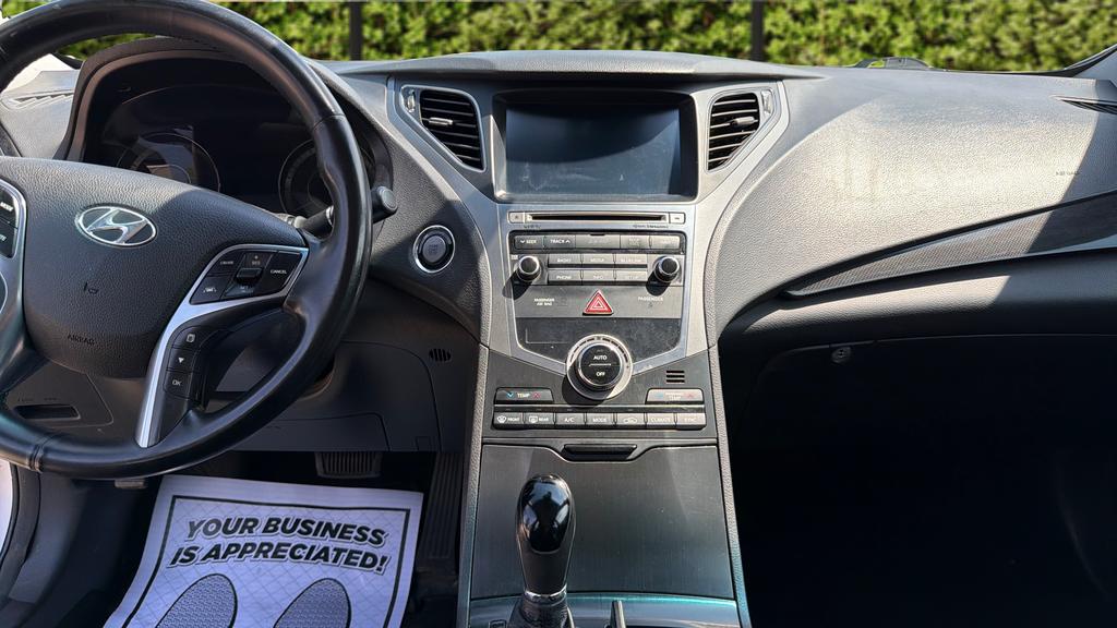 2015 Hyundai Azera - $11,995