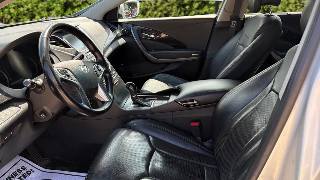 2015 Hyundai Azera - $11,995