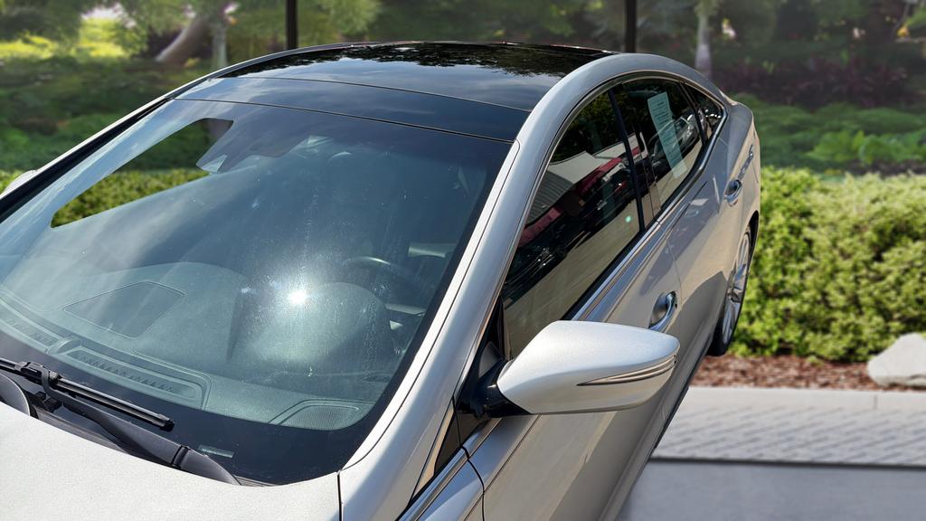 2015 Hyundai Azera - $11,995